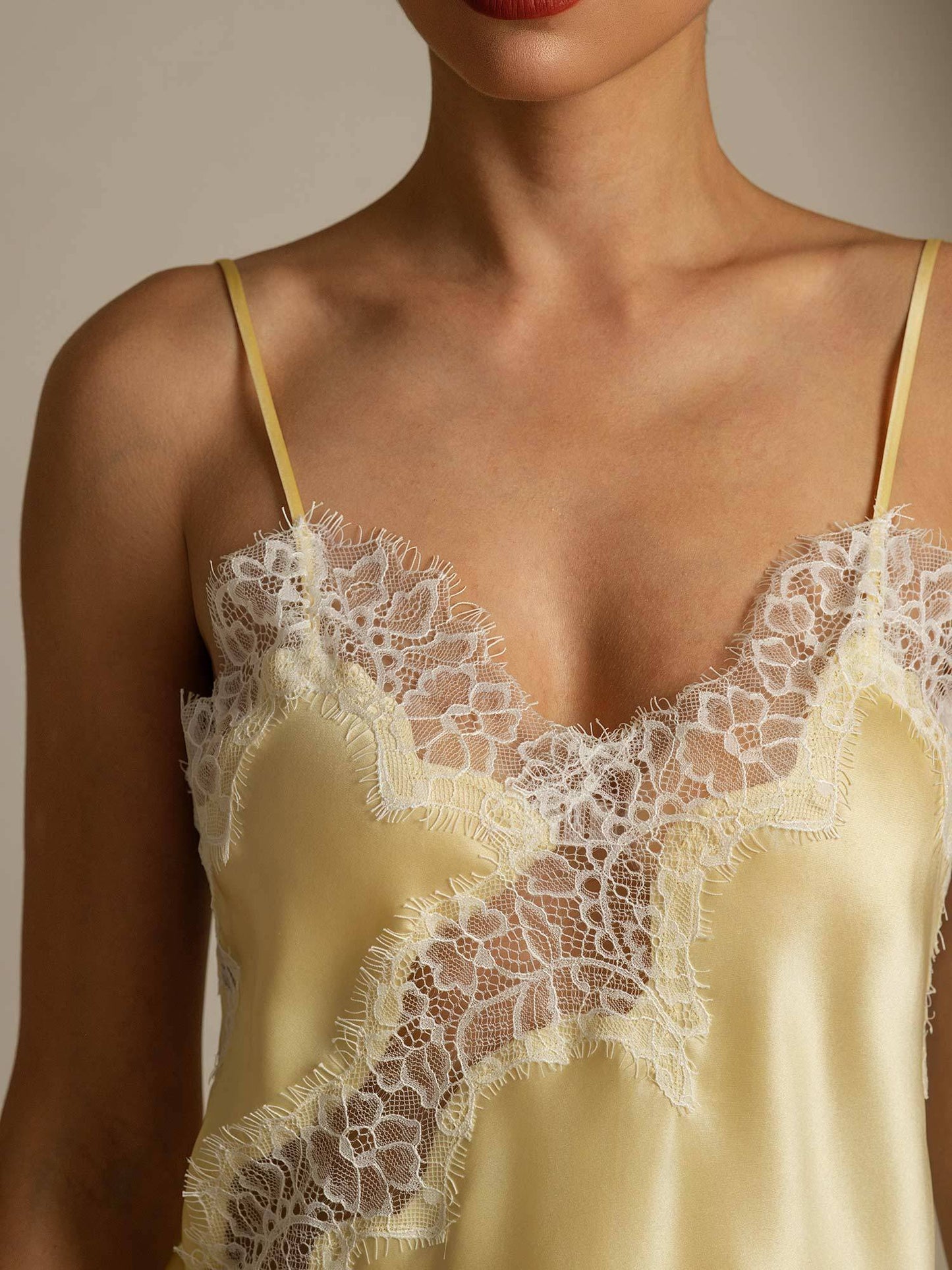 Rosstef Mulberry Silk Camisole Top - Asimetrik Kuyruk ve İncik Detaylı