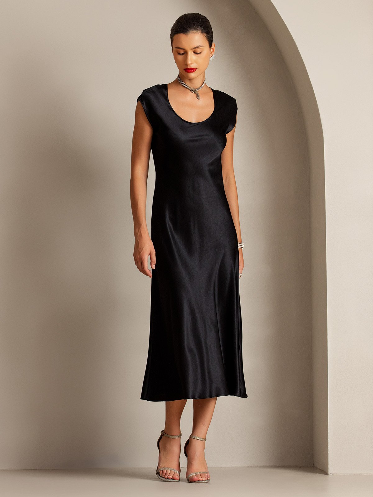 Rosstef 19Momme Silk Cap Sleeve Round Neck Midi Dress
